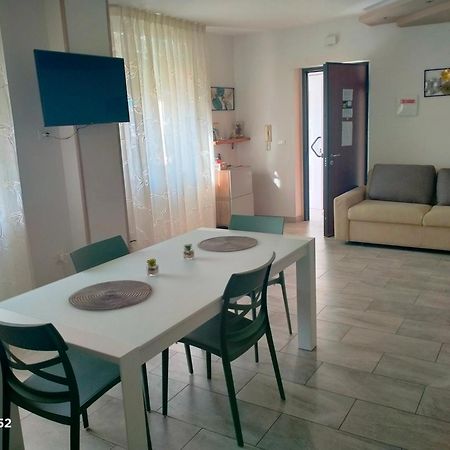 Perla Di Mare Apartment Montesilvano Marina Exterior foto