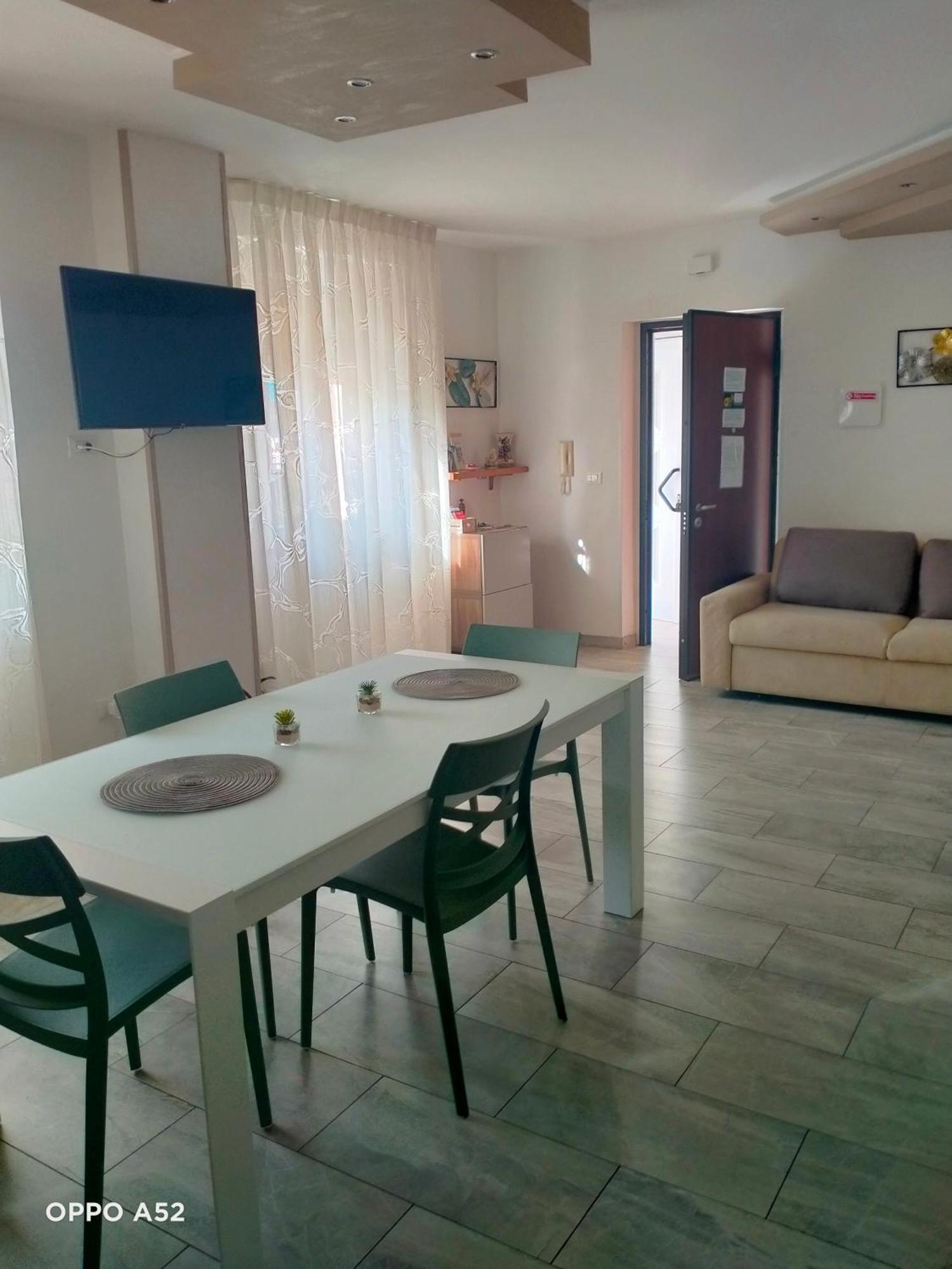 Perla Di Mare Apartment Montesilvano Marina Exterior foto